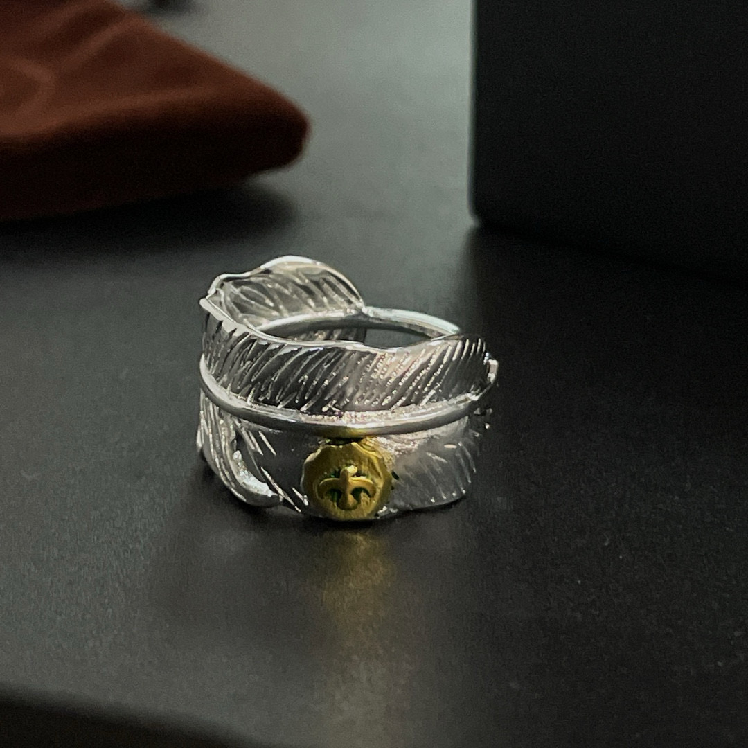 NO:642058,[New product on the shelves] Goro’s Goro Takahashi Feather Ring, the top version. Look for the exclusive shooting. Focus on the high-end market. It is absolutely different from the ordinary version!  The product details in the pictures are consistent with ZP!  Original production process, exquisite quality, purely handmade ~ Genuine open mold, fashionable must-have, can be worn by both men and women, same style for couples, rock punk Thai silver style, retro elements, trendy and versatile, same style as the official website, fine jewelry, ring19860909【新品上架】Goro’s高桥吾郎羽毛戒指,顶级版本 认准独家拍摄 主攻高端市场 绝对区别普通版本！图片产品细节与ZP一致！原版制作工艺 精工品质 纯手工打造 ～正品开模潮流时尚必备 男女均可佩戴 情侣款同款 摇滚朋克泰银风格 复古元素 潮流百搭 官网同款,饰品精品,ring,Jewelry