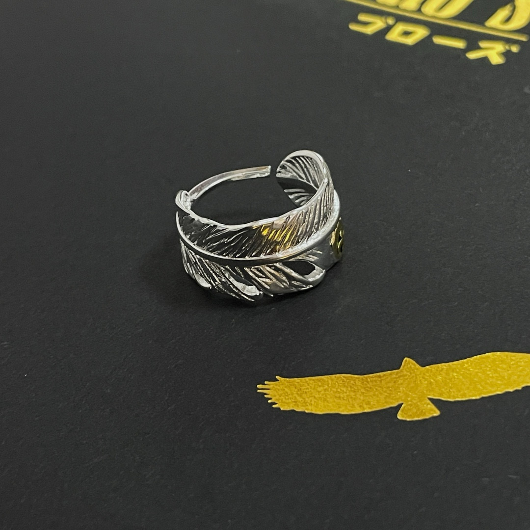 💰85  【新品上架】Goro&rsquo;s高桥吾郎羽毛戒指，顶级版本 认准独家拍摄 主攻高端市场 绝对区别普通版本！图片产品细节与ZP一致！原版制作工艺 精工品质 纯手工打造 ～正品开模💝潮流时尚必备 男女均可佩戴 情侣款同款 摇滚朋克泰银风格 复古元素 潮流百搭 官网同款❤️