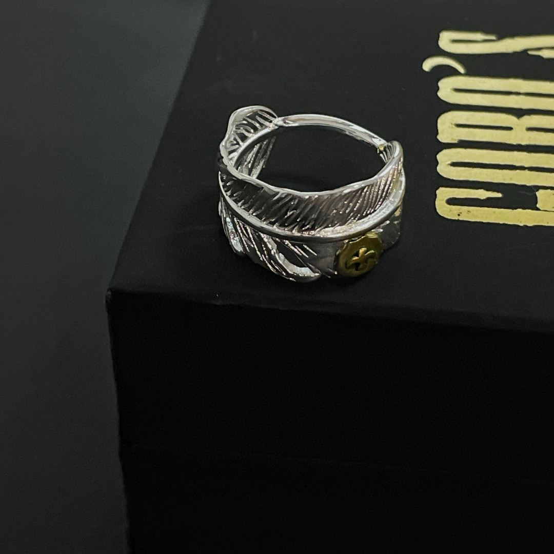 💰85  【新品上架】Goro&rsquo;s高桥吾郎羽毛戒指，顶级版本 认准独家拍摄 主攻高端市场 绝对区别普通版本！图片产品细节与ZP一致！原版制作工艺 精工品质 纯手工打造 ～正品开模💝潮流时尚必备 男女均可佩戴 情侣款同款 摇滚朋克泰银风格 复古元素 潮流百搭 官网同款❤️