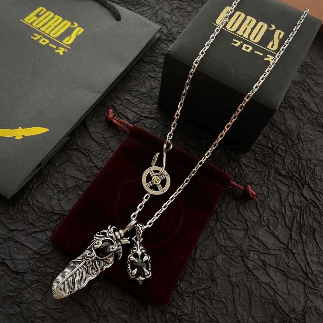 批💰145  【新品上架】Goro&rsquo;s高桥吾郎骷髅头羽毛吊坠，高桥经典项链，顶级版本，认准独家拍摄，主攻高端市场 ，快手/ins/小红书热门款，绝对区别普通版本！图片产品细节与ZP一致！原版制作工艺 精工品质 纯手工打造 ～正品开模💝潮流时尚必备 男女均可佩戴 情侣款同款 摇滚朋克泰银风格 复古元素 潮流百搭 官网同款❤️