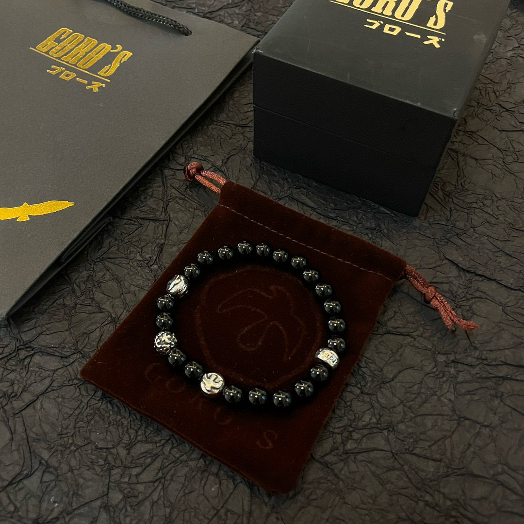 批💰145【新品上架】Goro&rsquo;s高桥吾郎黑玛瑙手串手链，顶级版本 认准独家拍摄 主攻高端市场 绝对区别普通版本！图片产品细节与ZP一致！原版制作工艺 精工品质 纯手工打造 ～正品开模💝潮流时尚必备 男女均可佩戴 情侣款同款 摇滚朋克泰银风格 复古元素 潮流百搭 官网同款❤️