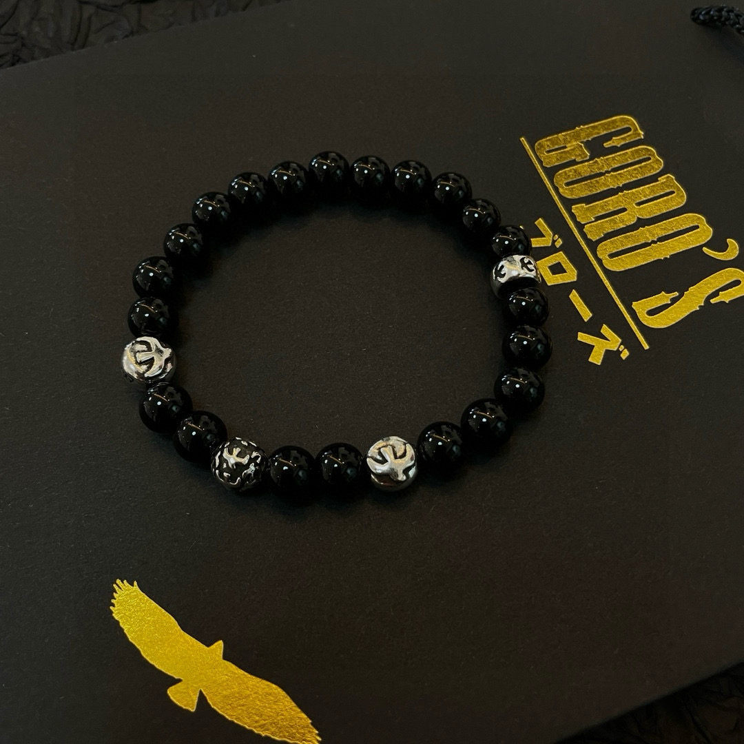 批💰145【新品上架】Goro&rsquo;s高桥吾郎黑玛瑙手串手链，顶级版本 认准独家拍摄 主攻高端市场 绝对区别普通版本！图片产品细节与ZP一致！原版制作工艺 精工品质 纯手工打造 ～正品开模💝潮流时尚必备 男女均可佩戴 情侣款同款 摇滚朋克泰银风格 复古元素 潮流百搭 官网同款❤️