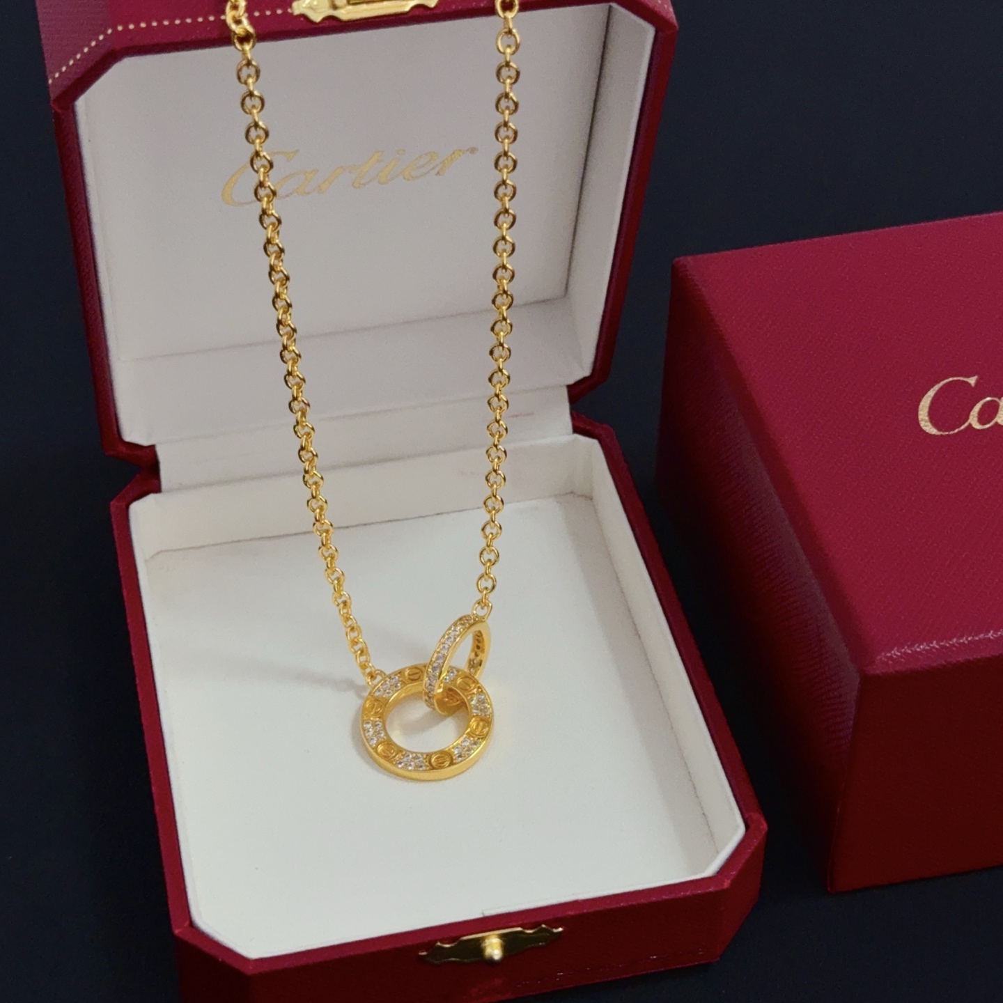 V —— CartierCollana Cartier
