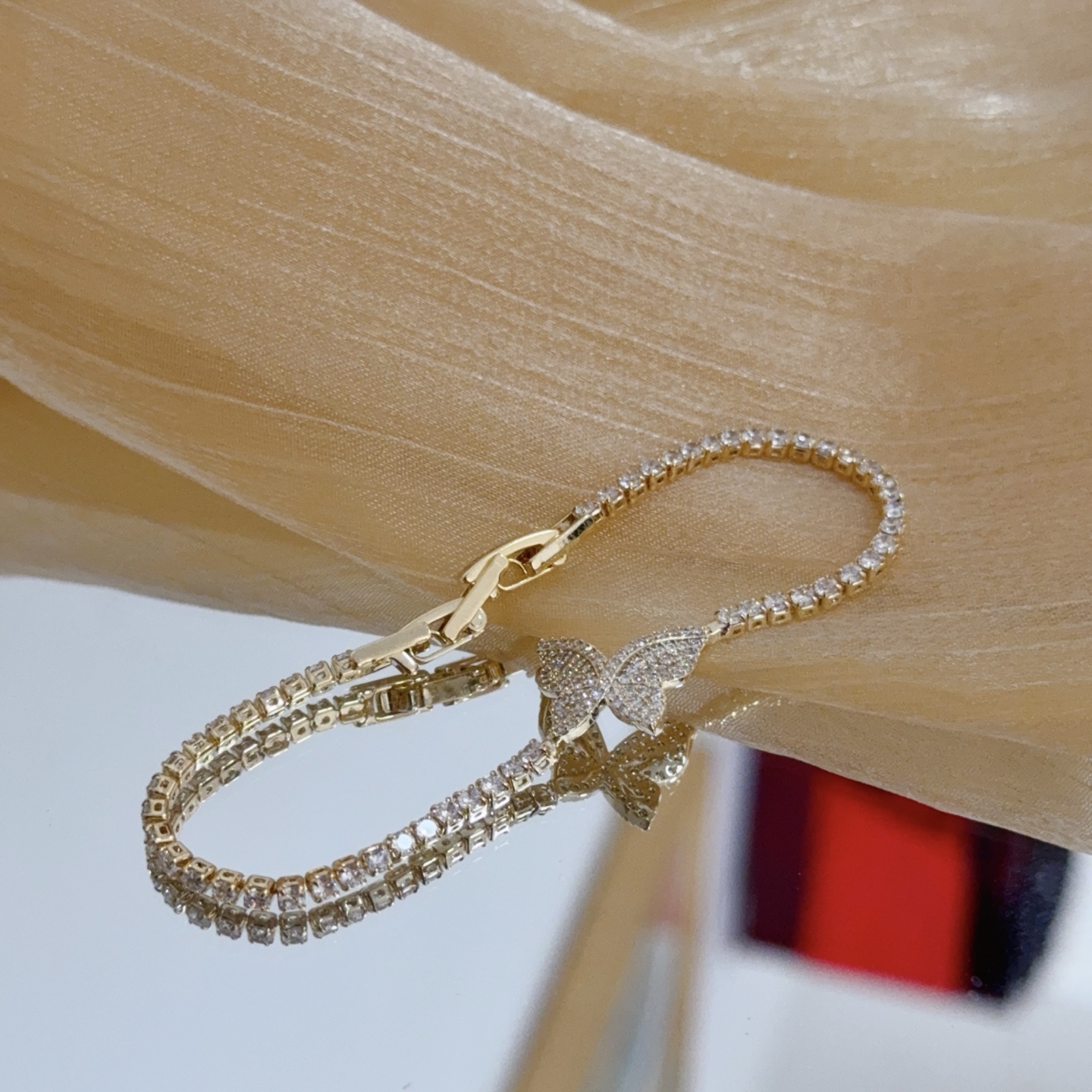 Piaget Possibly Limelight Gala bracelet watch yellow gold and diamond-set bracelet, pavé diamond dial area, gold clasp 32mm Women's Quartz