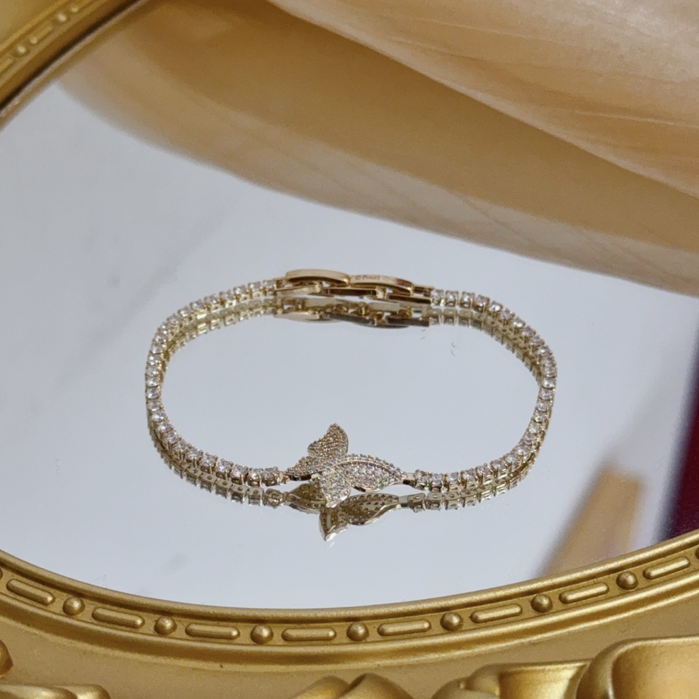 Piaget Possibly Limelight Gala bracelet watch yellow gold and diamond-set bracelet, pavé diamond dial area, gold clasp 32mm Women's Quartz
