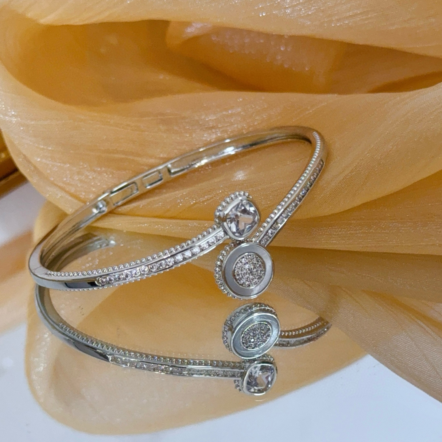 Piaget Limelight Gala Bracelet Watch white gold diamond-set bangle case, silver dial, white gold bracelet 26mm Women's Quartz
