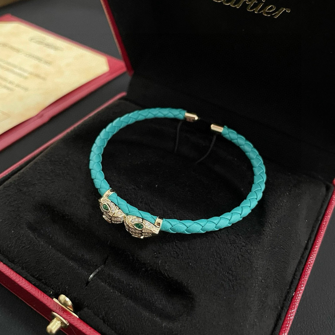 Cartier 卡地亚皮绳手镯 高端定制版本 镶嵌钻工艺 V金材质 而 风格 用凌厉线条重构爱情美学 打破常规