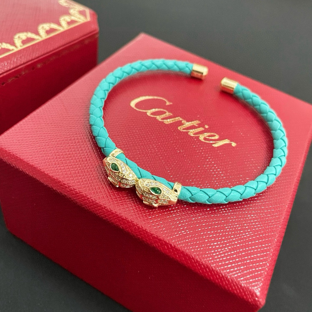 Cartier 卡地亚皮绳手镯 高端定制版本 镶嵌钻工艺 V金材质 而 风格 用凌厉线条重构爱情美学 打破常规