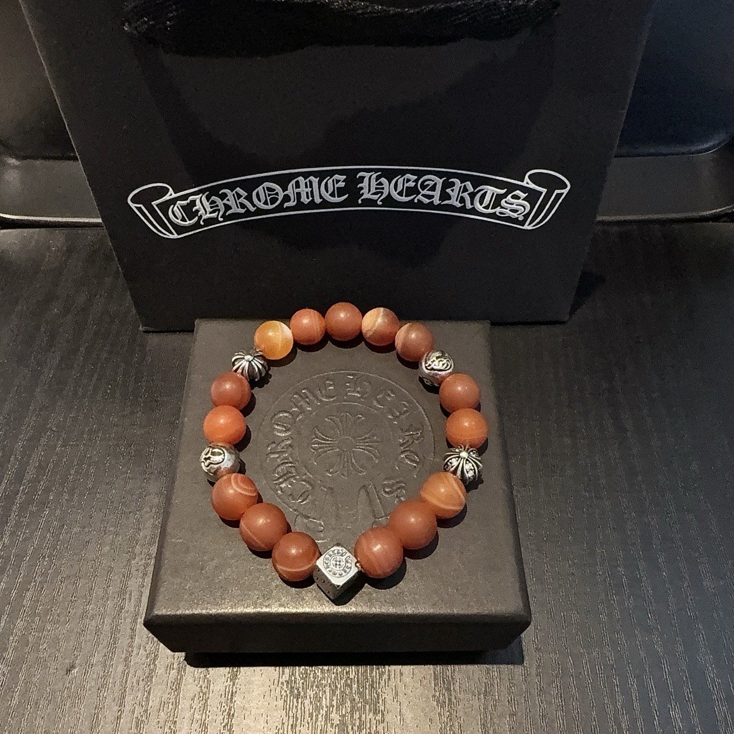 NO:642562,New [counter quality] Chrome Hearts classic retro multi-element bracelet, popular on Kuaishou/ins/Xiaohongshu, the different concave and convex shapes of the pattern design style are distinctive. The cross scout flower is the symbol of Chrome Hearts, so it is more durable. Genuine type-printed Chrome Hearts distinguishes the ordinary light version in the market. Match the version and benchmark quality. Look at the printing details. The degree of retro gray oxidation. Seiko version!  , jewelry boutique, chrome hearts, chrome hearts, bracelet19860909新款【专柜品质】Chrome Hearts克罗心 经典复古多元素手串手链 ,快手/ins/小红书热门,凹凸造型不同的花纹设计风格呈现出与众不同 十字架童军花是克罗心的标志 所以更经久不衰 正品打版Chrome Hearts克罗心 区别市场普通轻版 对版对标品质 看字印细节 复古做旧灰氧程度.精工版本！,饰品精品,chrome hearts,chrome hearts,bracelet,Jewelry