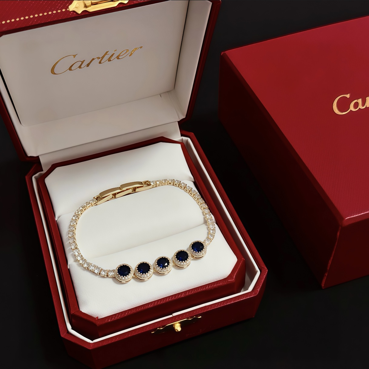 NO:642913,Cartier diamond-encrusted bracelet, high-end customized version, diamond-encrusted craftsmanship, V-gold material, classic and fashionable style, reconstructing the aesthetics of love with sharp lines!  Breaking the rules, the diamond-encrusted design actually achieves the ceiling of high-end sense - no need for flashy accumulation, love should be as pure as ever. Cartier is loved by many celebrities and Internet celebrities. The Leopard series bracelet is absolutely an eternal classic, and it is not limited to men and women, and there is no age limit!  Wear it and you will be the center of attention!  , jewelry boutique,cartier,bracelet,bracelet19860909卡地亚镶钻手链 高端定制版本 镶嵌钻工艺 V金材质 经典而时尚风格 用凌厉线条重构爱情美学！打破常规,镶嵌钻设计反而成就高级感天花板——无需浮华堆砌,爱本应纯粹如初 卡地亚受众多明星网红的爱戴 豹子系列手镯 绝对是永恒经典 而且男女不限 年龄不限 ！戴上它你就是焦点！,饰品精品,cartier,bracelet,bracelet,Jewelry