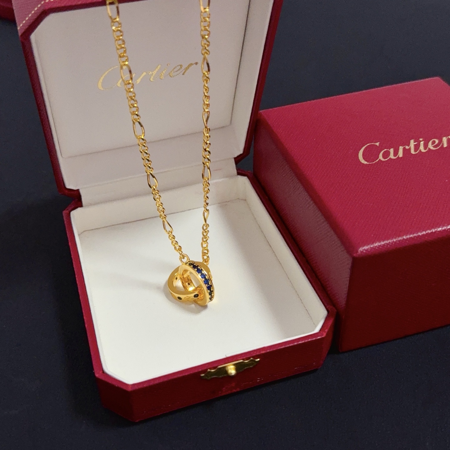 NO:642910,Cartier diamond-encrusted necklace, high-end customized version, diamond-encrusted craftsmanship, V gold material, classic and fashionable style, reconstruct the aesthetics of love with sharp lines!  Breaking the rules, the diamond-encrusted design actually achieves the ceiling of high-end sense - no need for flashy accumulation, love should be as pure as ever. Cartier is loved by many celebrities and Internet celebrities. The Leopard series bracelet is absolutely an eternal classic, and it is not limited to men and women, and there is no age limit!  Wear it and you will be the center of attention!  , jewelry boutique,cartier,necklace,bracelet19860909卡地亚镶钻项链 高端定制版本 镶嵌钻工艺 V金材质 经典而时尚风格 用凌厉线条重构爱情美学！打破常规,镶嵌钻设计反而成就高级感天花板——无需浮华堆砌,爱本应纯粹如初 卡地亚受众多明星网红的爱戴 豹子系列手镯 绝对是永恒经典 而且男女不限 年龄不限 ！戴上它你就是焦点！,饰品精品,cartier,necklace,bracelet,Jewelry