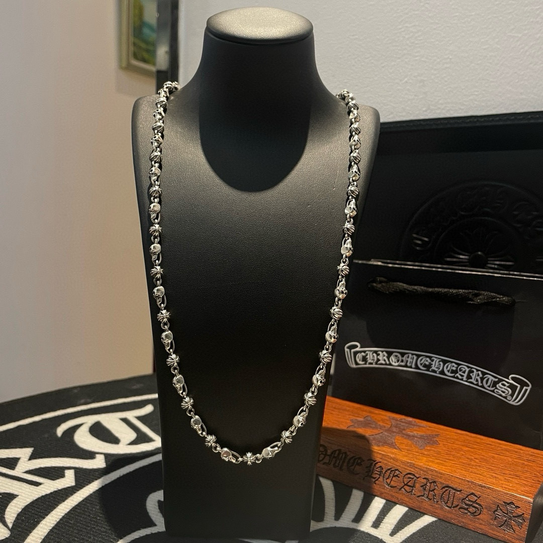 NO:642620,Batch New [Counter Quality] Chrome Hearts Classic Retro Cross Flower Ball Necklace Popular on Kuaishou/ins/Xiaohongshu Different pattern design styles with concave and convex shapes show a distinctive cross. The Scout flower is the symbol of Chrome Hearts, so it is more durable. Genuine pattern-printing Chrome Hearts distinguishes the ordinary light version in the market. Check the quality of the version. Look at the printing details. The degree of retro gray oxidation. Seiko version!  !  !  Purely handmade ~ Authentic open mold fashion essentials. Can be worn by both men and women. Same style for couples. Official website original. Rock punk Thai silver style. Retro elements. Trendy and versatile!  , jewelry boutique, chrome hearts, chrome hearts, necklace19860909批 新款【专柜品质】Chrome Hearts克罗心 经典复古十字花球项链 快手/ins/小红书热门 凹凸造型不同的花纹设计风格 呈现出与众不同 十字架 童军花是克罗心的志 所以更经久不衰 正品打版Chrome Hearts克罗心 区别市场普通轻版 对版对标品质 看字印细节 复古做旧灰氧程度.精工版本！！！ 纯手工打造 ～正品开模潮流时尚必备 男女均可佩戴 情侣同款 官网原版 摇滚朋克泰银风格 复古元素 潮流百搭！,饰品精品,chrome hearts,chrome hearts,necklace,Jewelry