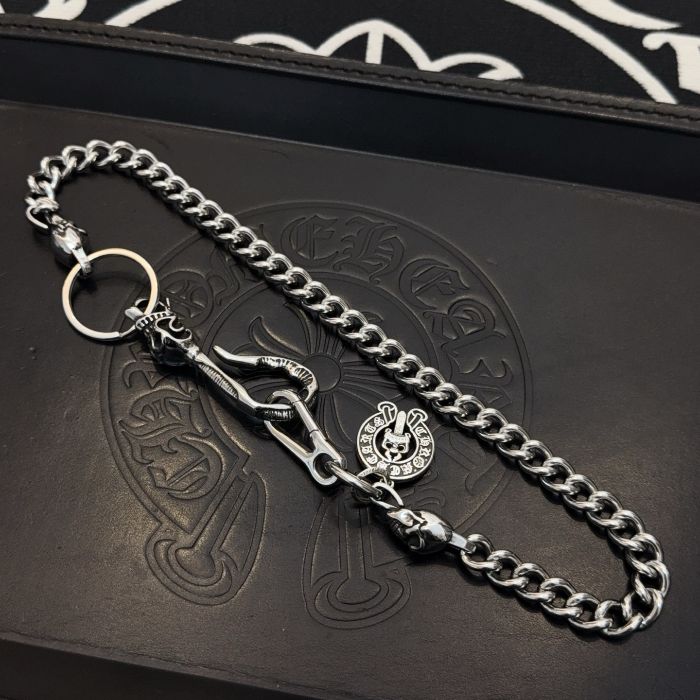 NO:678538,CH trendy brand Chrome Hearts retro distressed lobster clasp cross flower pants chain bag chain, jewelry boutique, chrome hearts19860909CH潮牌克罗心复古做旧龙虾扣十字间花裤链包包链,饰品精品,chrome hearts,Jewelry