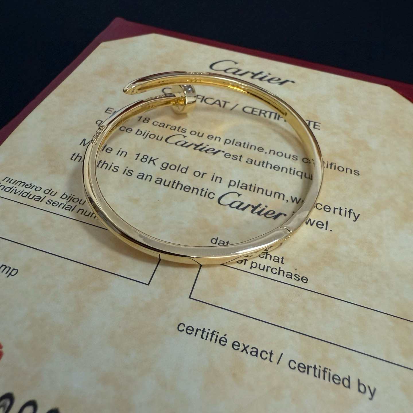 Cartier 卡地亚钉子镶钻手镯 高端定制版本 镶嵌钻工艺 V金材质 而 风格 用凌厉线条重构爱情美学 打破常规