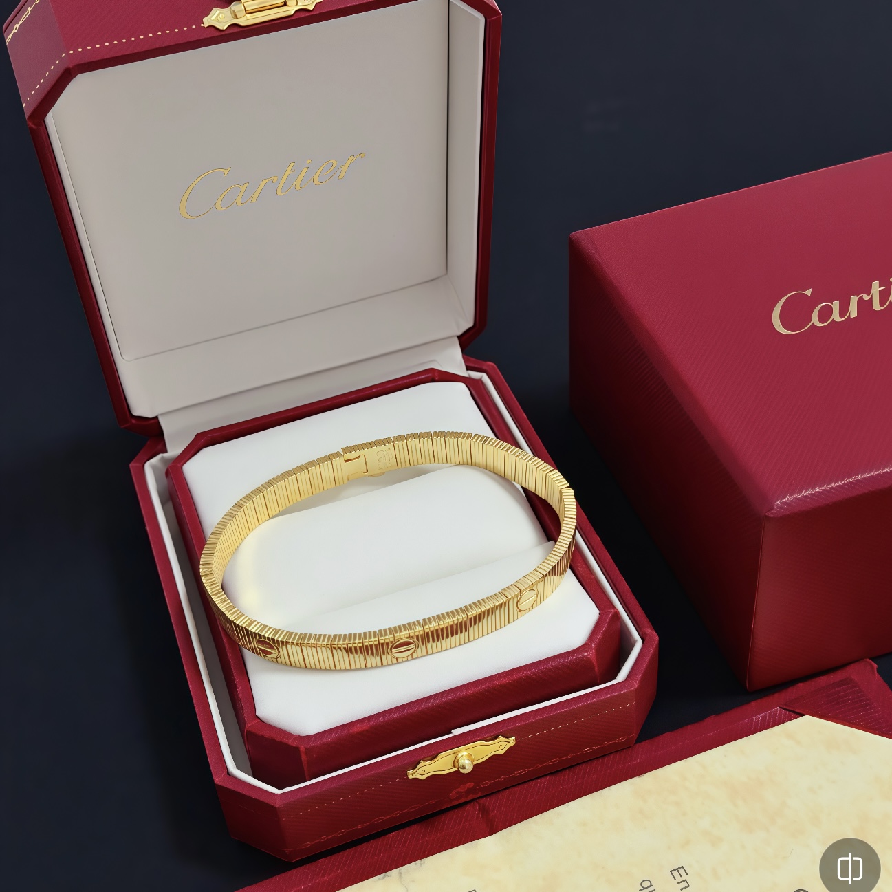 NO:678789,Cartier bracelet, high-end customized version, inlaid with diamond craftsmanship, V-gold material, classic and fashionable style, reconstructing the aesthetics of love with sharp lines!  Breaking the rules, the diamond-encrusted design actually achieves the ceiling of high-end sense - no need for flashy accumulation, love should be as pure as ever. Cartier is loved by many celebrities and Internet celebrities. The Leopard series bracelet is absolutely an eternal classic, and it is not limited to men and women, and there is no age limit!  Wear it and you will be the center of attention!  , jewelry boutique,cartier,bracelet,bracelet19860909卡地亚手链 高端定制版本 镶嵌钻工艺 V金材质 经典而时尚风格 用凌厉线条重构爱情美学！打破常规,镶嵌钻设计反而成就高级感天花板——无需浮华堆砌,爱本应纯粹如初 卡地亚受众多明星网红的爱戴 豹子系列手镯 绝对是永恒经典 而且男女不限 年龄不限 ！戴上它你就是焦点！,饰品精品,cartier,bracelet,bracelet,Jewelry