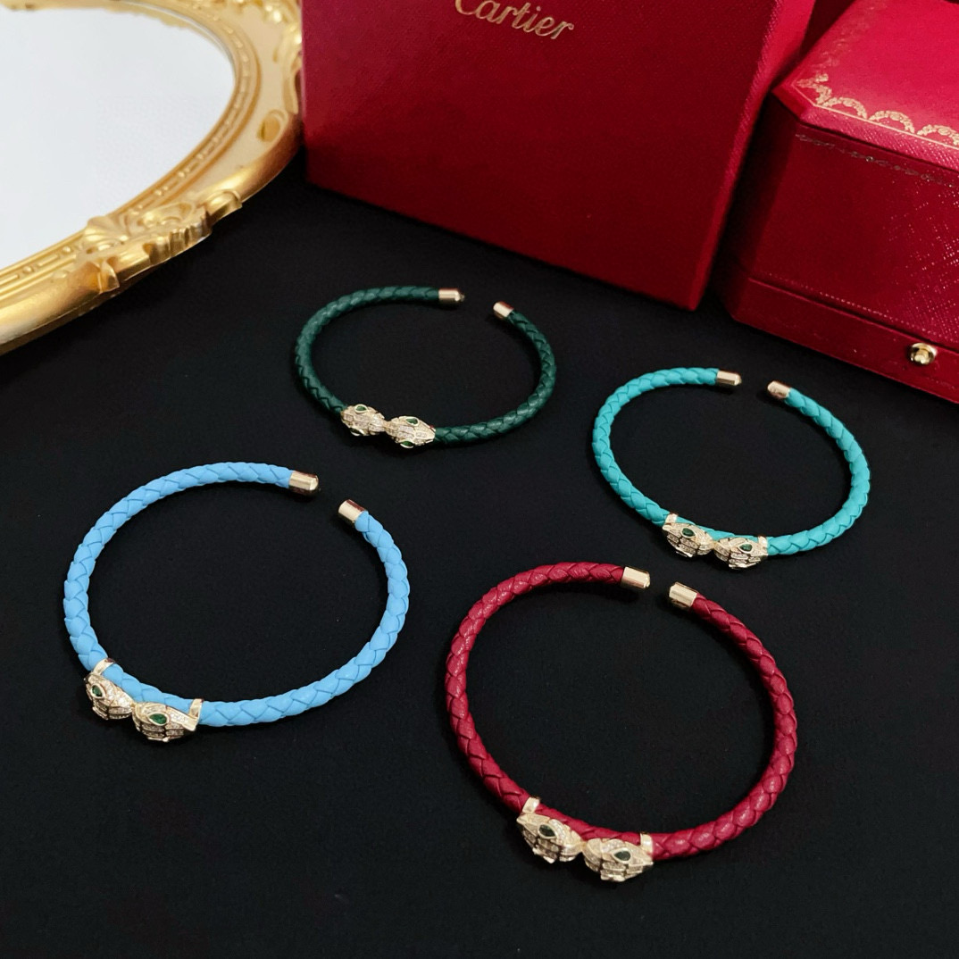 Cartier 卡地亚皮绳手镯 高端定制版本 镶嵌钻工艺 V金材质 而 风格 用凌厉线条重构爱情美学 打破常规