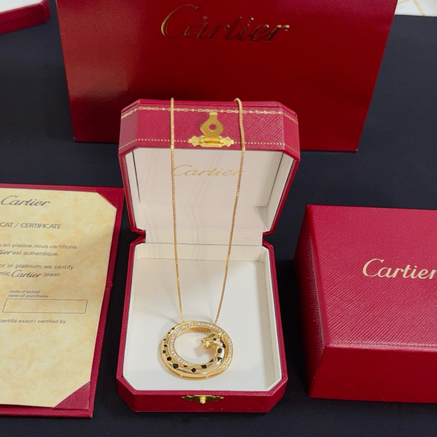 Cartier 卡地亚豹头项链 高端定制版本 镶嵌钻工艺 V金材质 而 风格 用凌厉线条重构爱情美学 打破常规