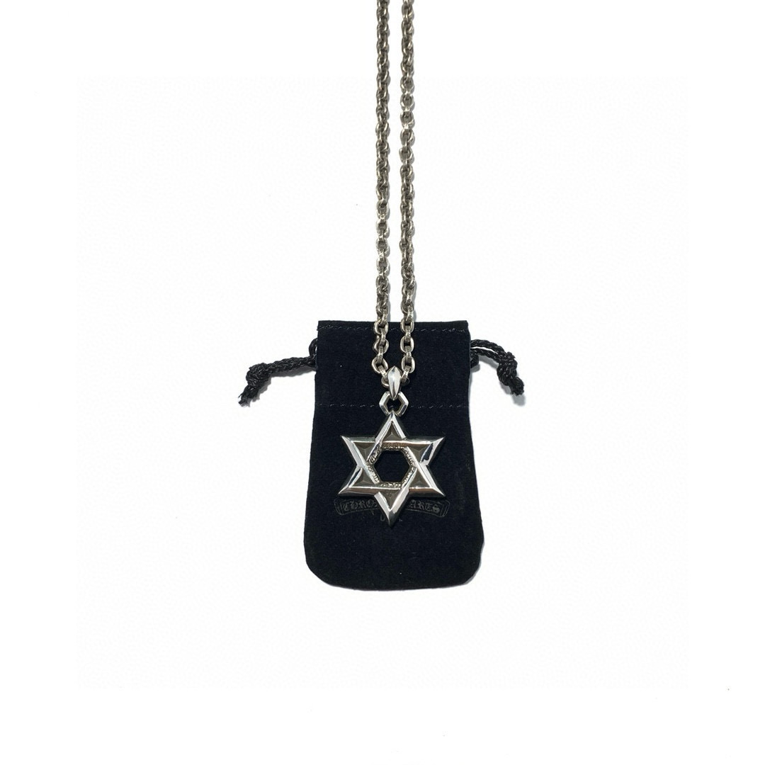NO:678721,Chrome Hearts Chrome Hearts six-pointed star pendant, letter necklace, imported workmanship, fine carving, purely handmade ~ authentic mold opening, trendy and fashionable must-have, can be worn by both men and women, same style for couples, rock punk Thai silver style, retro elements, trendy and versatile, same style as the official website Chrome Hearts, classic cross necklace, same style as Sun Honglei, full of domineering!  , jewelry boutique, chrome hearts, chrome hearts, necklace19860909Chrome Hearts  克罗心六芒星吊坠 字母项链 进口做工工艺 精工雕刻 纯手工打造 ～正品开模潮流时尚必备 男女均可佩戴 情侣款同款 摇滚朋克泰银风格 复古元素 潮流百搭 官网同款Chrome Hearts克罗心 经典十字架项链 孙红雷同款 霸气十足！,饰品精品,chrome hearts,chrome hearts,necklace,Jewelry