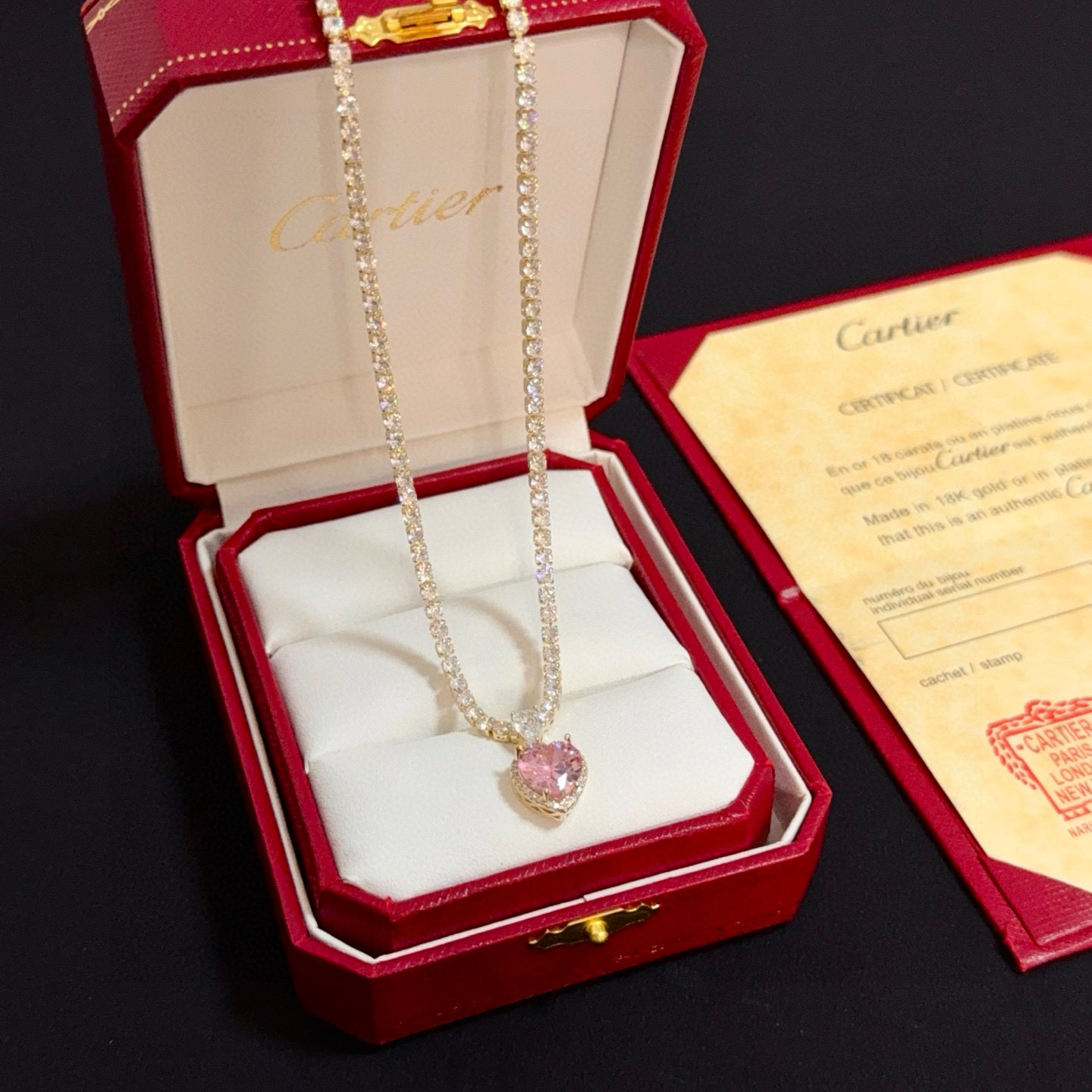 NO:705501,Cartier diamond-encrusted necklace, high-end customized version, diamond-encrusted craftsmanship, V gold material, classic and fashionable style, reconstruct the aesthetics of love with sharp lines!  Breaking the rules, the diamond-encrusted design actually achieves the ceiling of high-end sense - no need for flashy accumulation, love should be as pure as ever. Cartier is loved by many celebrities and Internet celebrities. The Leopard series bracelet is absolutely an eternal classic, and it is not limited to men and women, and there is no age limit!  Wear it and you will be the center of attention!  , jewelry boutique,cartier,necklace,bracelet19860909卡地亚镶钻项链 高端定制版本 镶嵌钻工艺 V金材质 经典而时尚风格 用凌厉线条重构爱情美学！打破常规,镶嵌钻设计反而成就高级感天花板——无需浮华堆砌,爱本应纯粹如初 卡地亚受众多明星网红的爱戴 豹子系列手镯 绝对是永恒经典 而且男女不限 年龄不限 ！戴上它你就是焦点！,饰品精品,cartier,necklace,bracelet,Jewelry