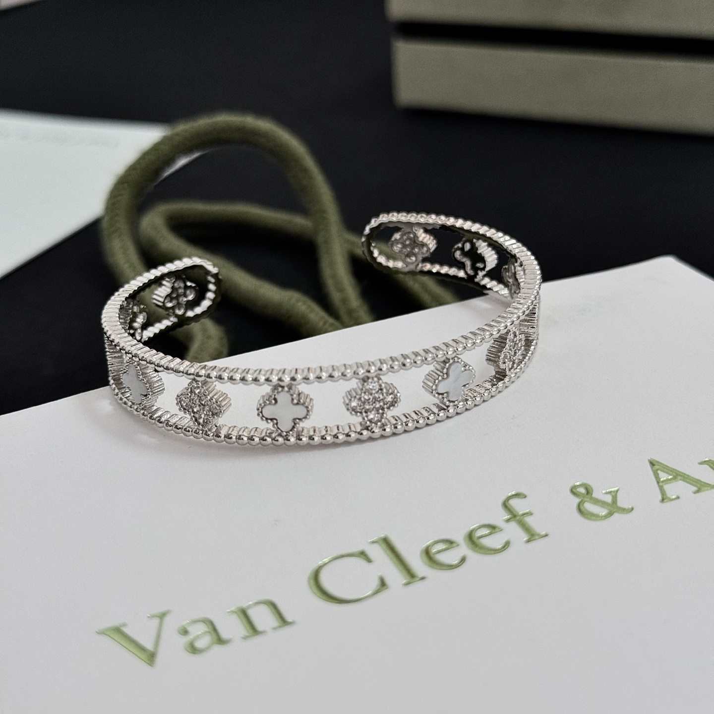Joias Van Cleef & Arpels 〔 〕 VCA V — photo 6