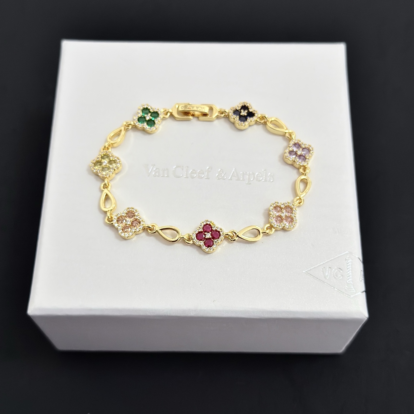 Van Cleef & Arpels Jewelry 〔 〕 VCA V