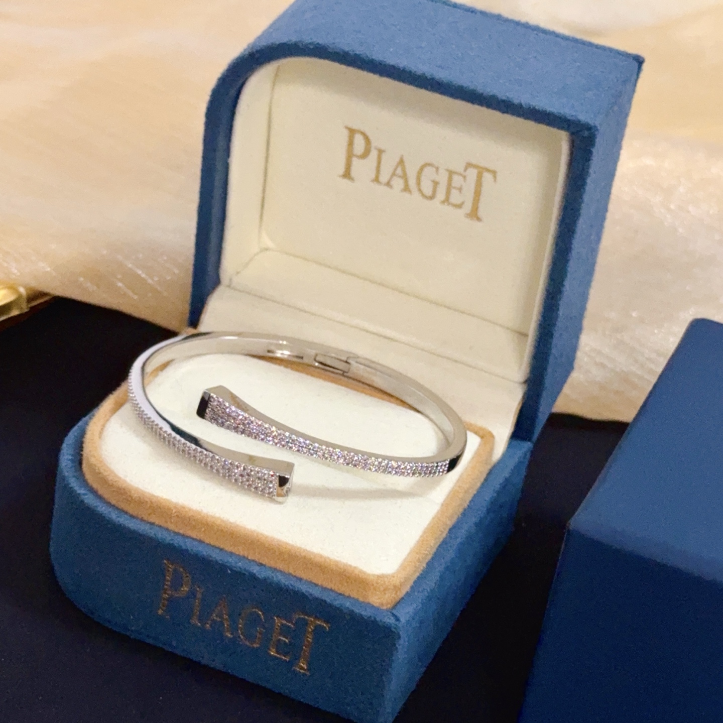 Piaget Possibly Possession bracelet (watch not visible) silver case with pavé gemstone accents, white box 0mm Women's Unknown
