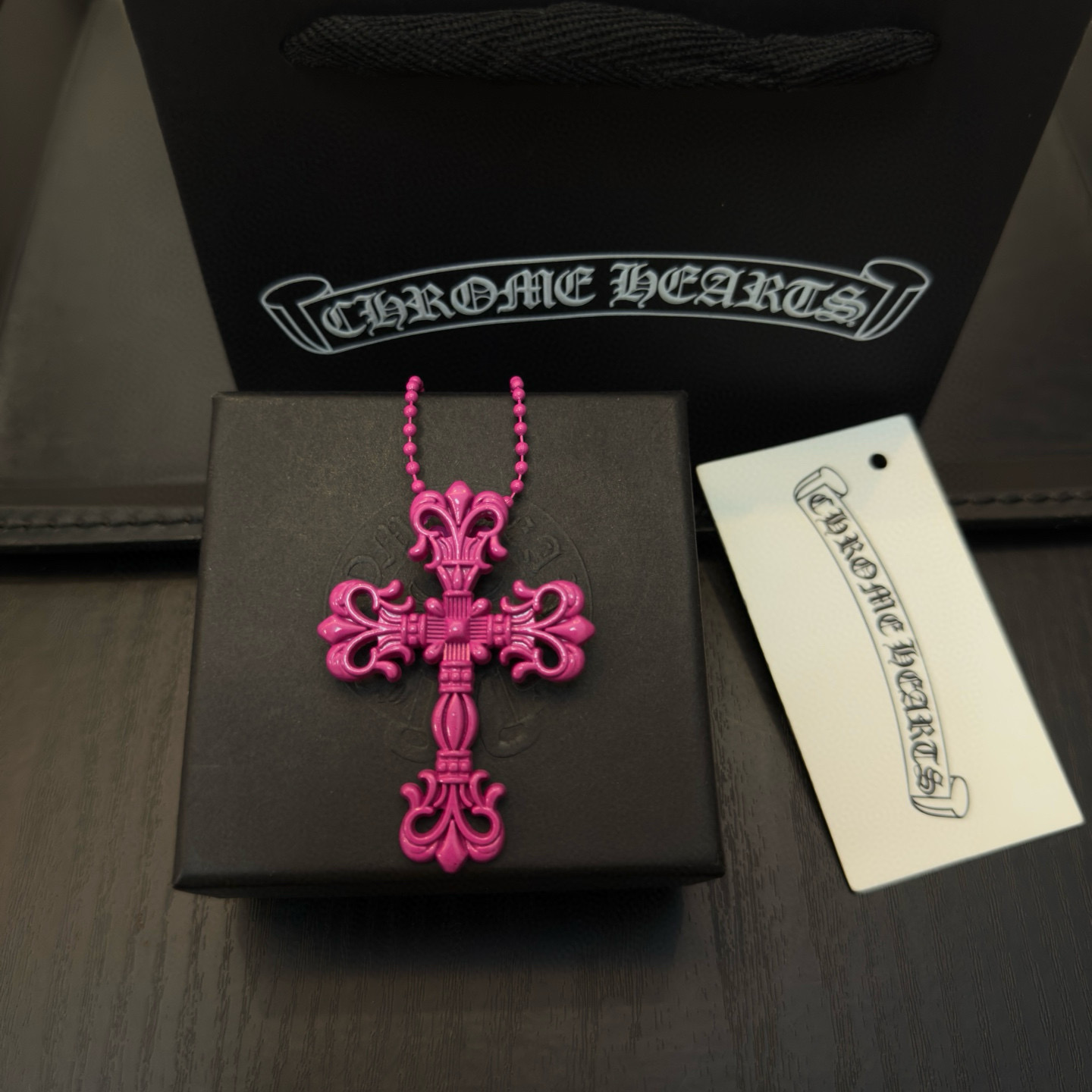 Chrome Hearts 新款Chrome Hearts 克罗心火焰十字架树脂项链 工艺 颜色非常俏皮
