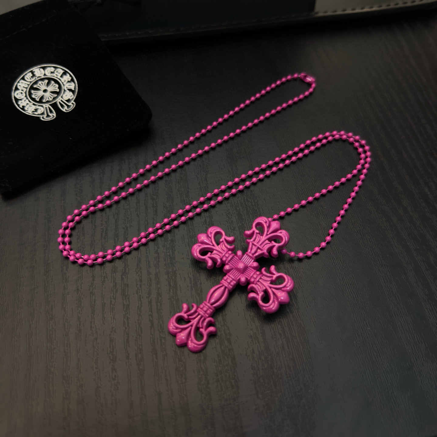 Chrome Hearts 新款Chrome Hearts 克罗心火焰十字架树脂项链 工艺 颜色非常俏皮