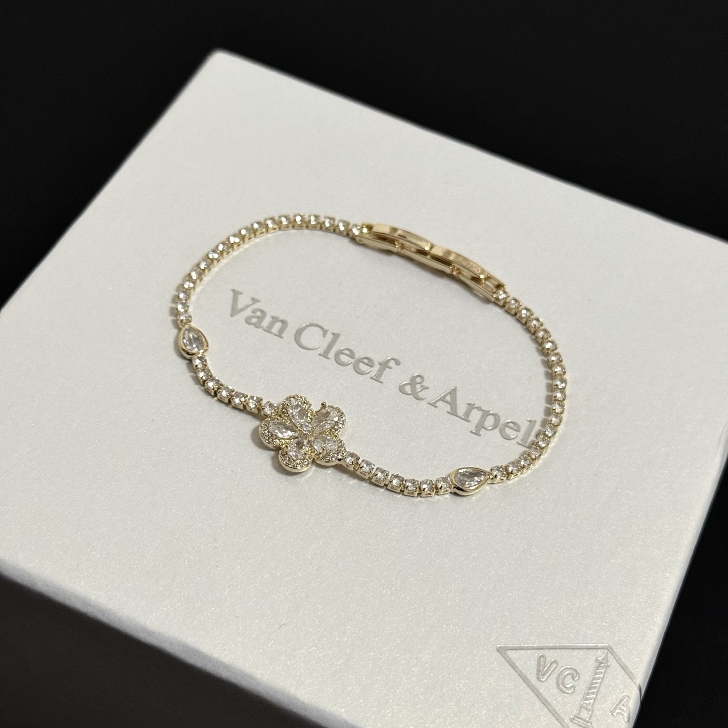 Van Cleef Arpels Frivole bracelet 18K yellow gold clear diamond 17cm