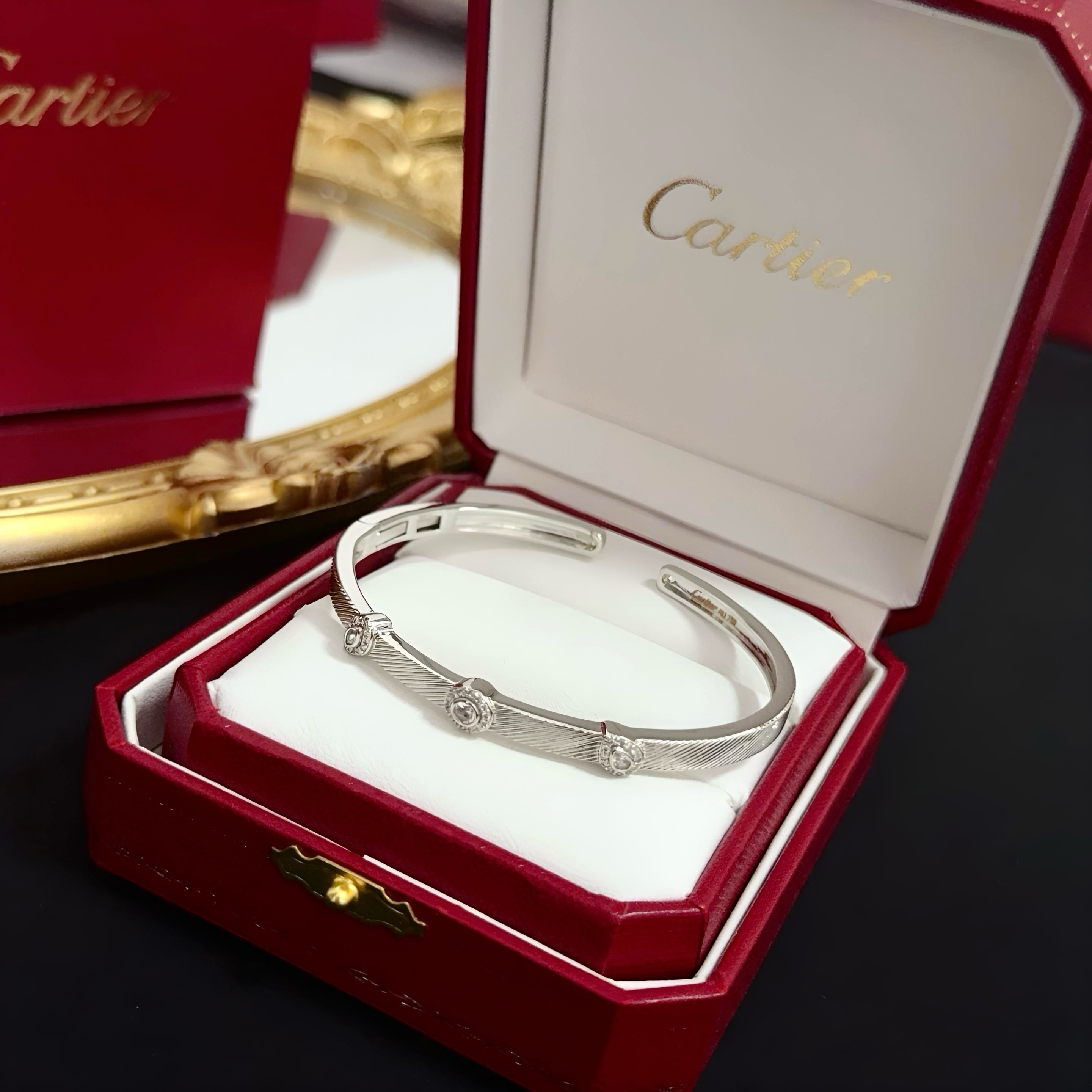 Cartier 卡地亚love镶钻手镯 高端定制版本