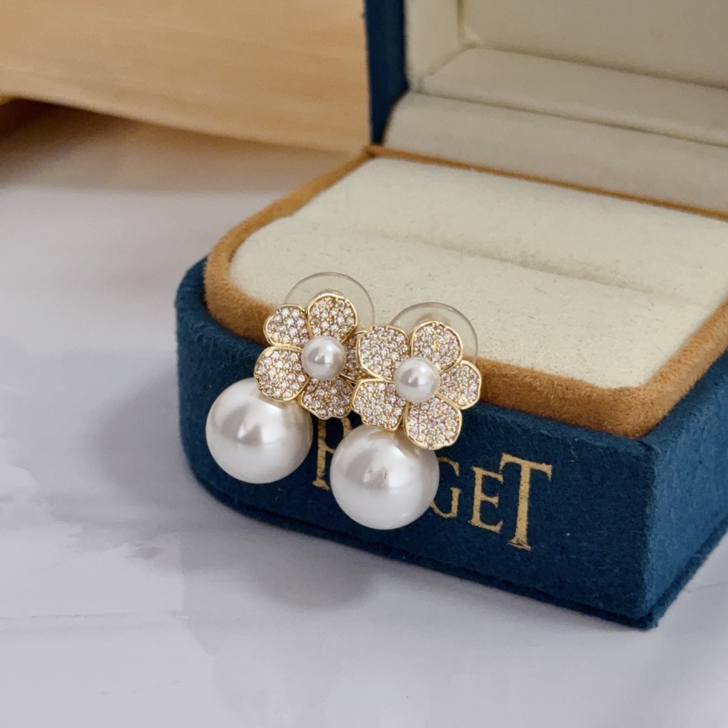 Chanel Haute Joaillerie Fine Jewelry Earrings Necklace Ring Ref 2