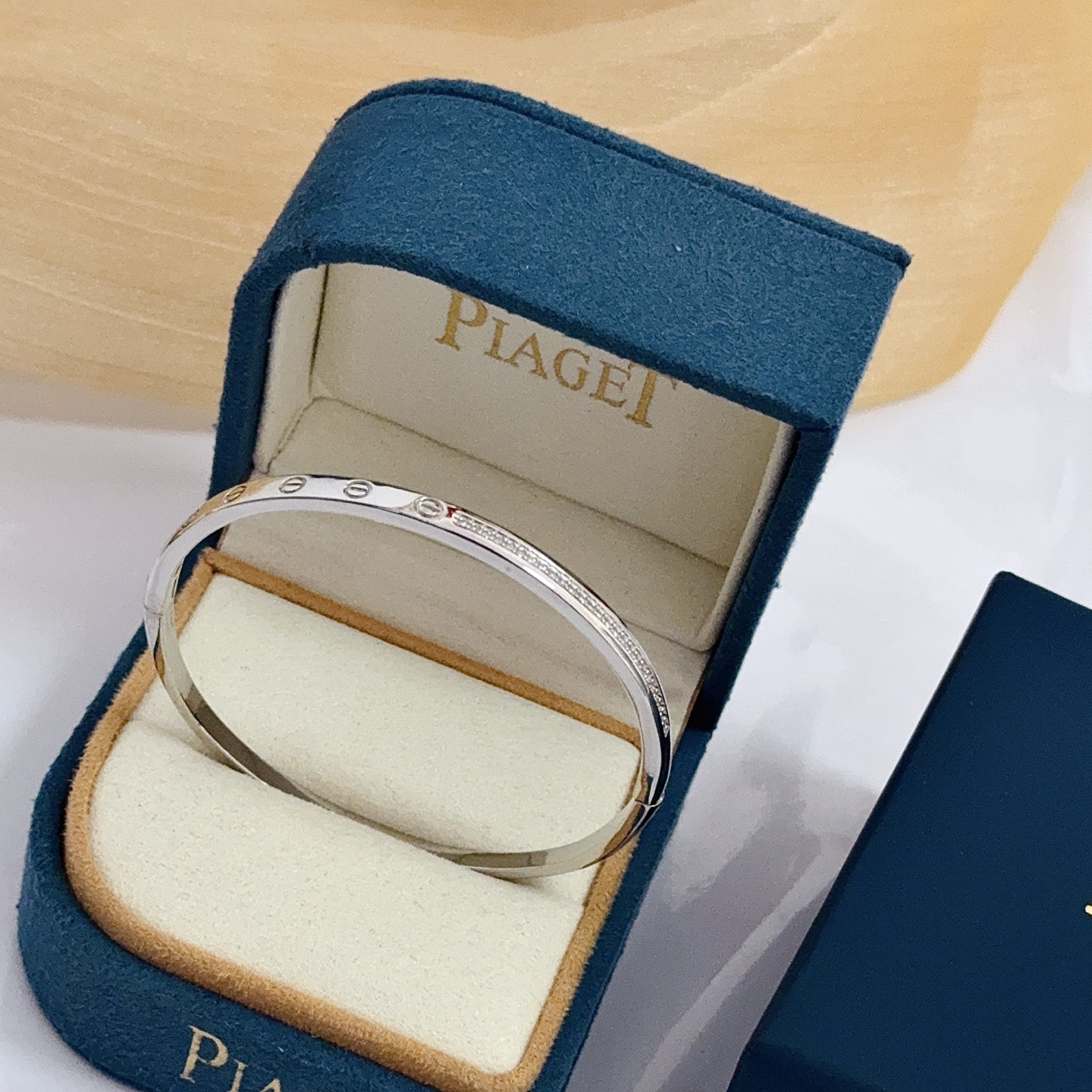 Piaget Jewelry Piaget V — photo 5