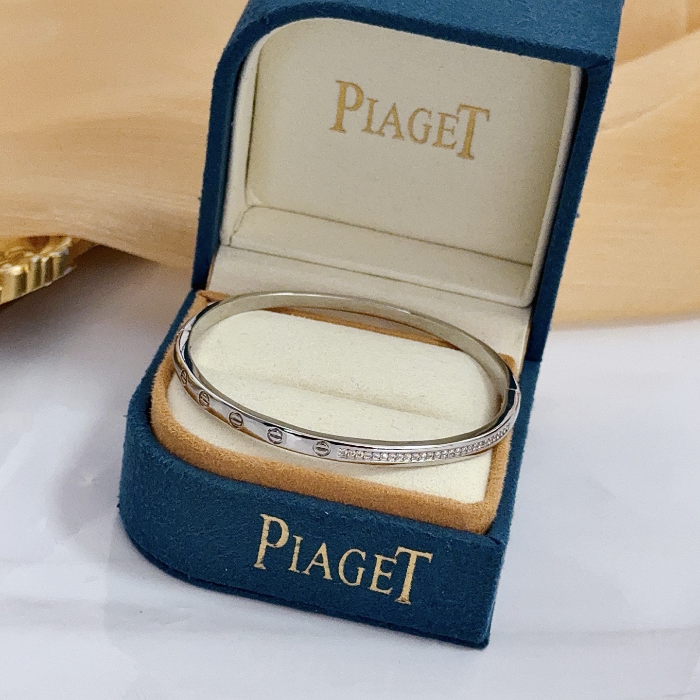 Piaget Jewelry Piaget V — photo 2
