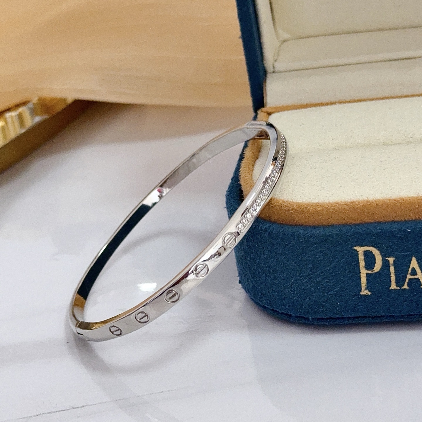Piaget Jewelry Piaget V — photo 4