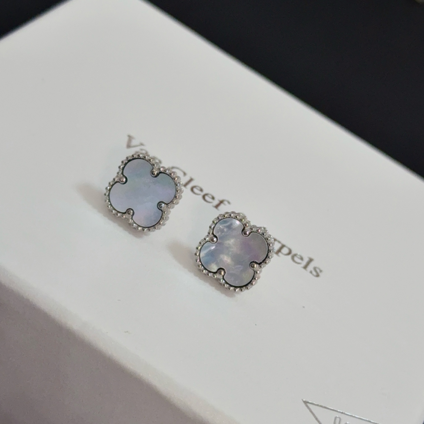 Van Cleef & Arpels Haute Couture Haute Joaillerie Fine Jewelry Earrings 3