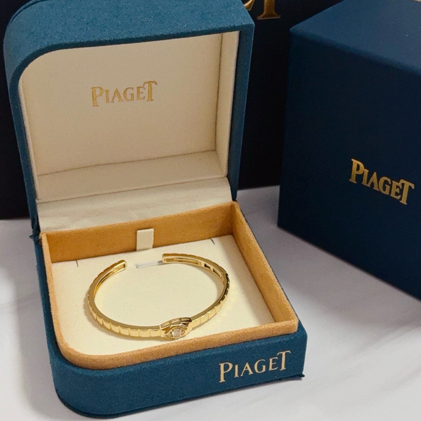 Piaget Possession bracelet 18k yellow gold clear diamond 17cm