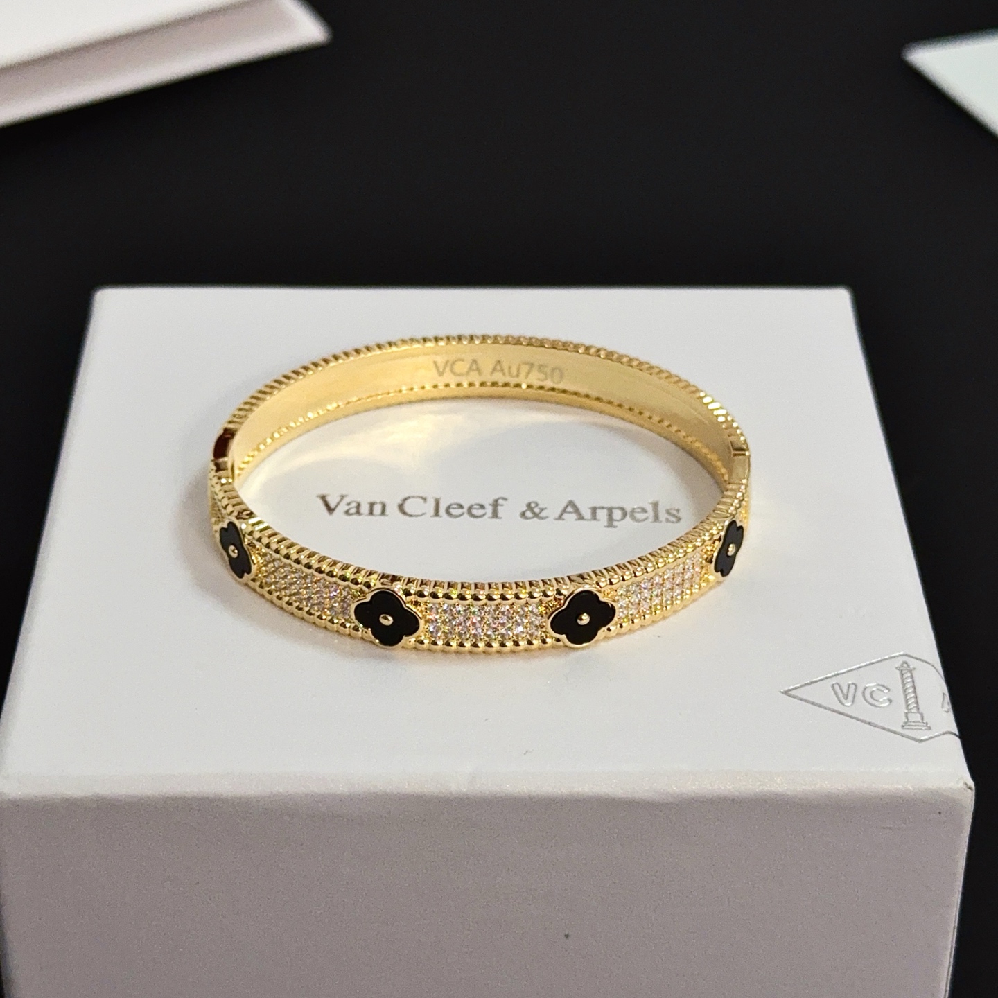 Van Cleef Arpels Alhambra bracelet Yellow gold black onyx clear diamond 17cm