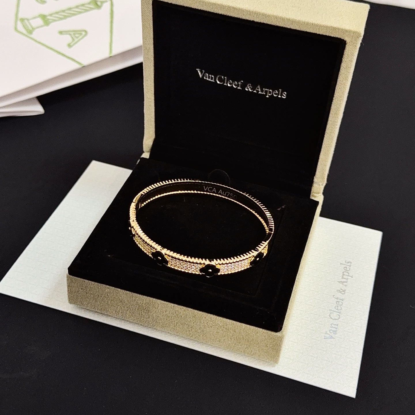 Van Cleef Arpels Alhambra bracelet Yellow gold black onyx clear diamond 17cm