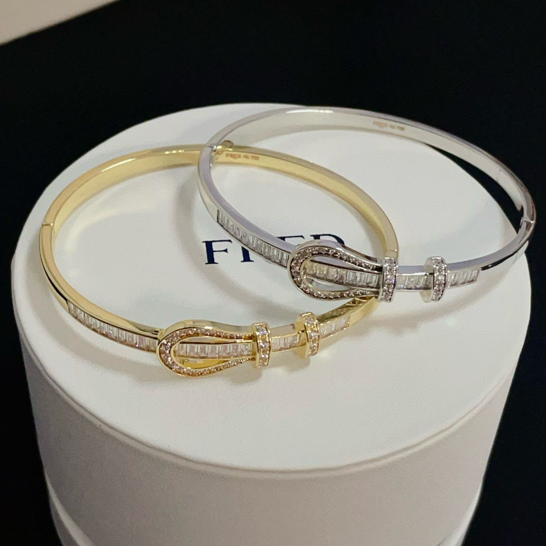 Fred 火爆 𝗙𝗥𝗘𝗗 费雷德满钻马蹄手镯手绳 百搭 达人 一族备必‬单品 1：1对版定制