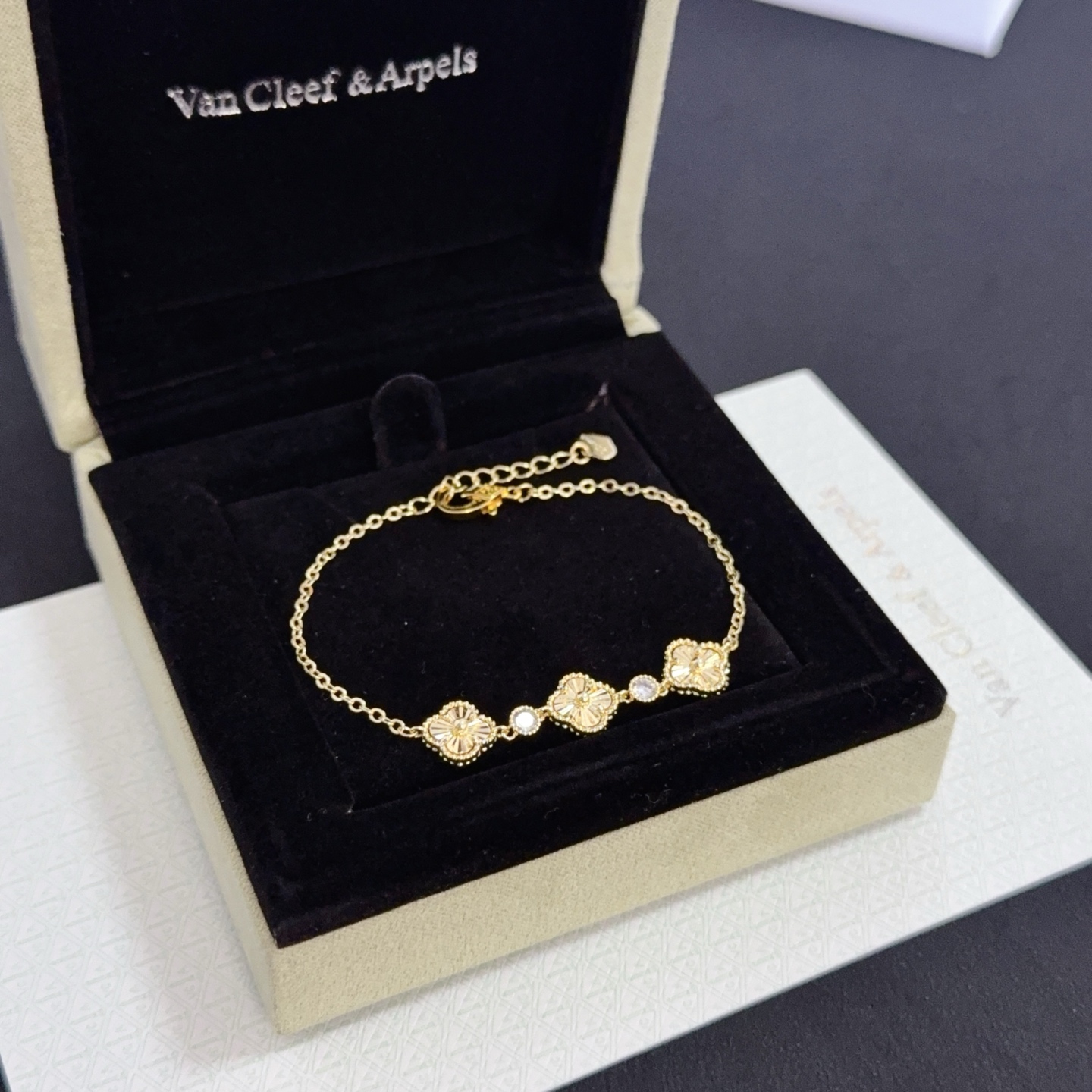 Van Cleef & Arpels Jewelry 〔 〕VCA — photo 3