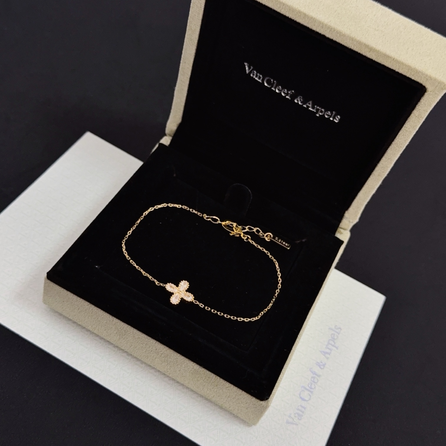 Van Cleef Arpels Alhambra bracelet yellow gold with clear diamond accents 17cm