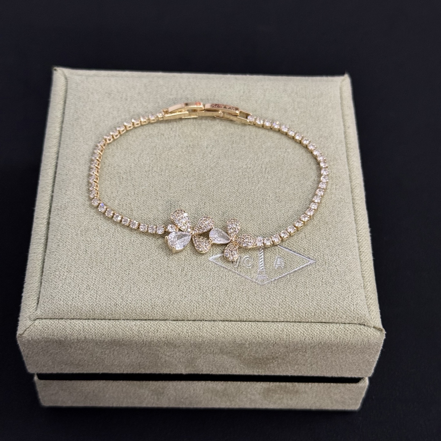 Pulsera Van Cleef Arpels Frivole Oro amarillo con diamantes transparentes 17cm