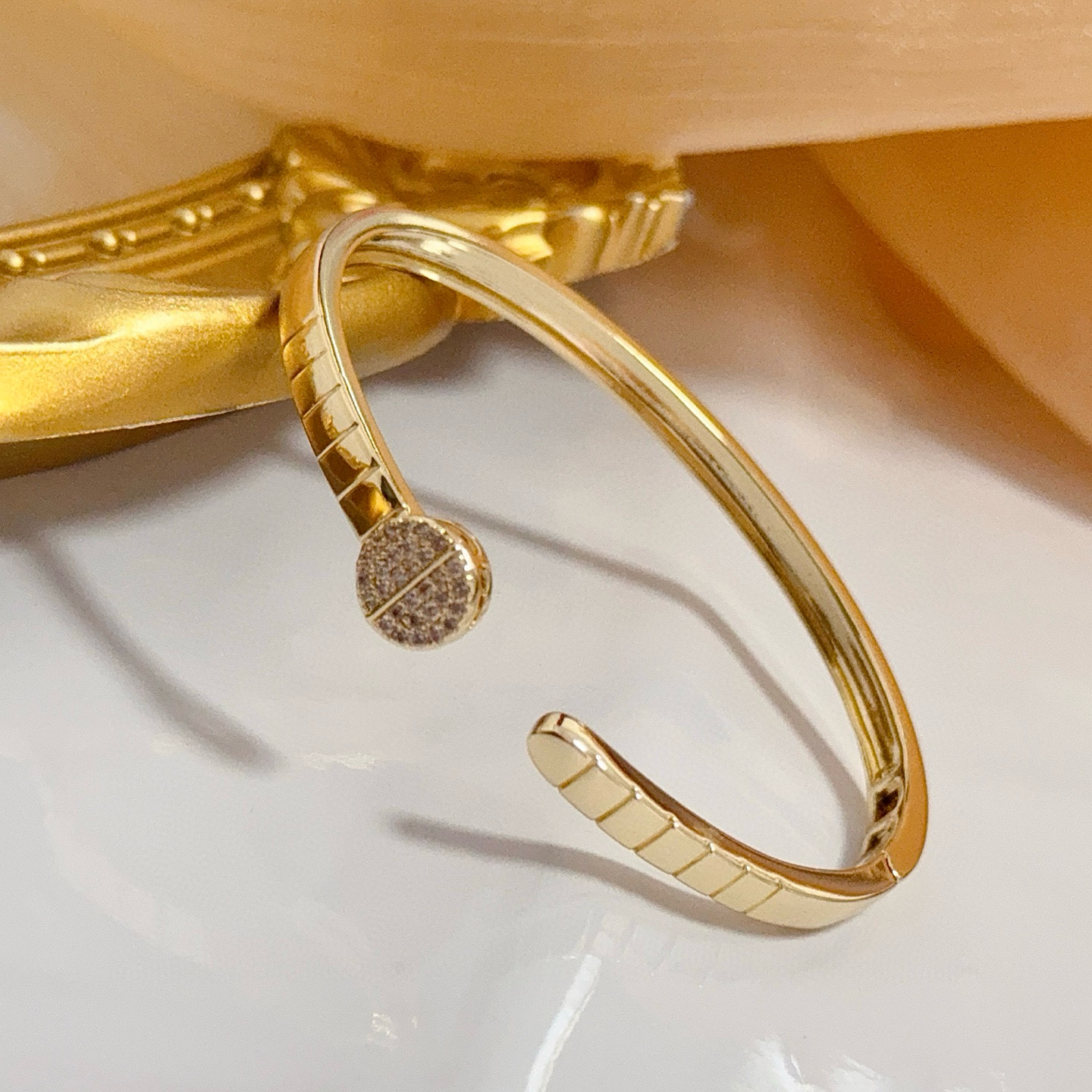 Piaget Jewelry Piaget V — photo 5