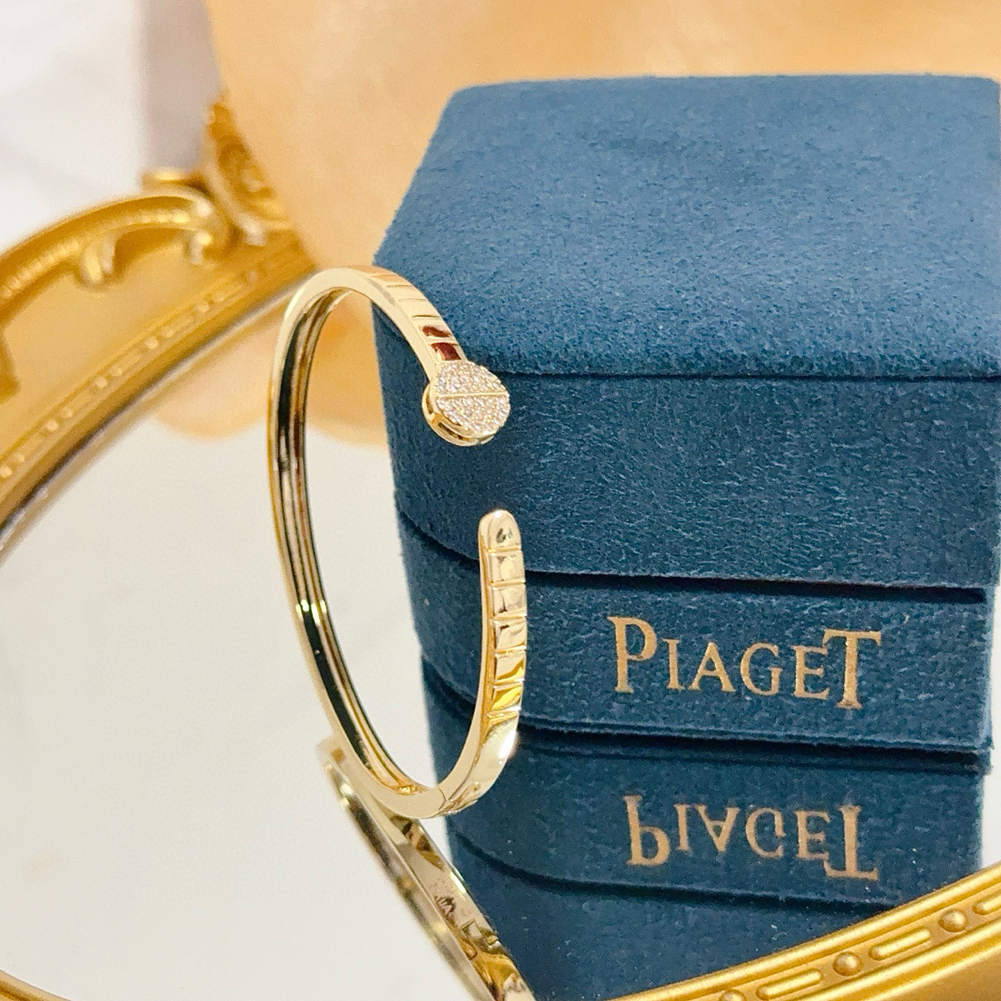 Piaget Jewelry Piaget V — photo 4