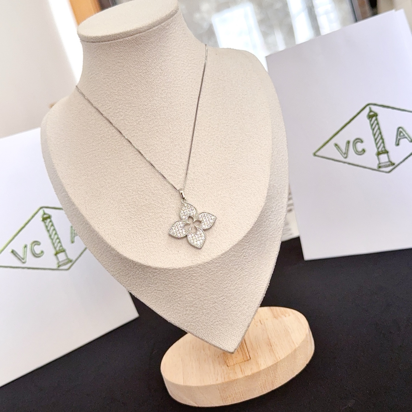 Van Cleef Arpels Alhambra necklace silver-toned white gold metal with pave-set white diamonds 42cm