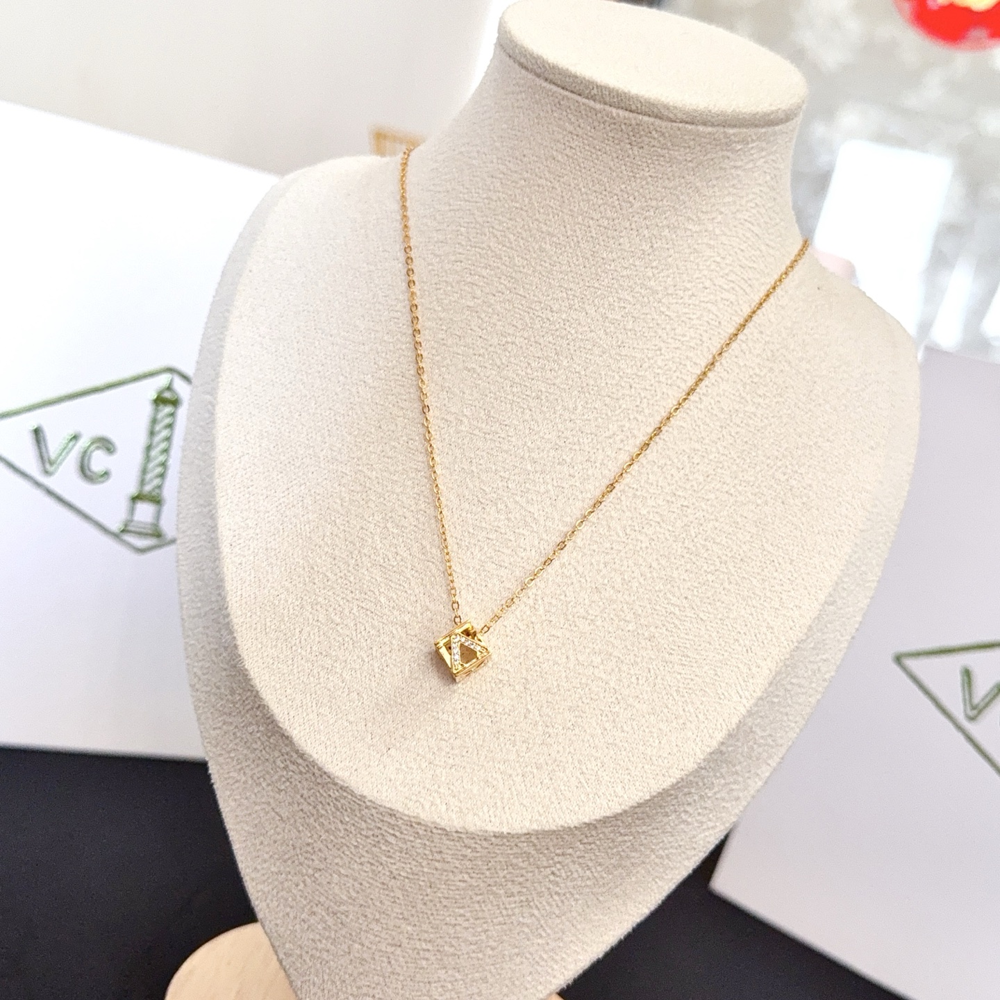 Van Cleef Arpels Lucky Cube Pendant Necklace necklace 18k yellow gold with clear diamond accents 42cm