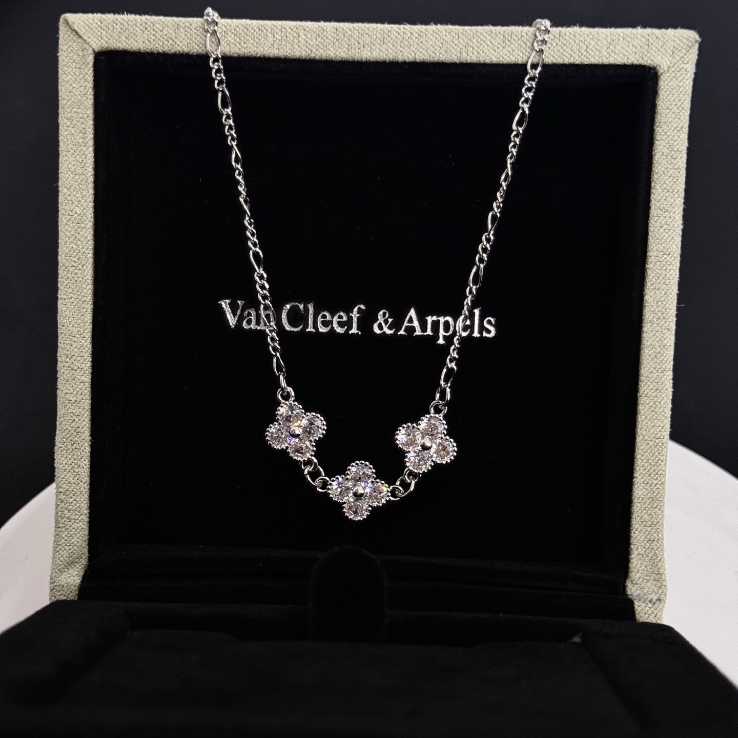 Van Cleef & Arpels Gioielleria VCA — photo 6