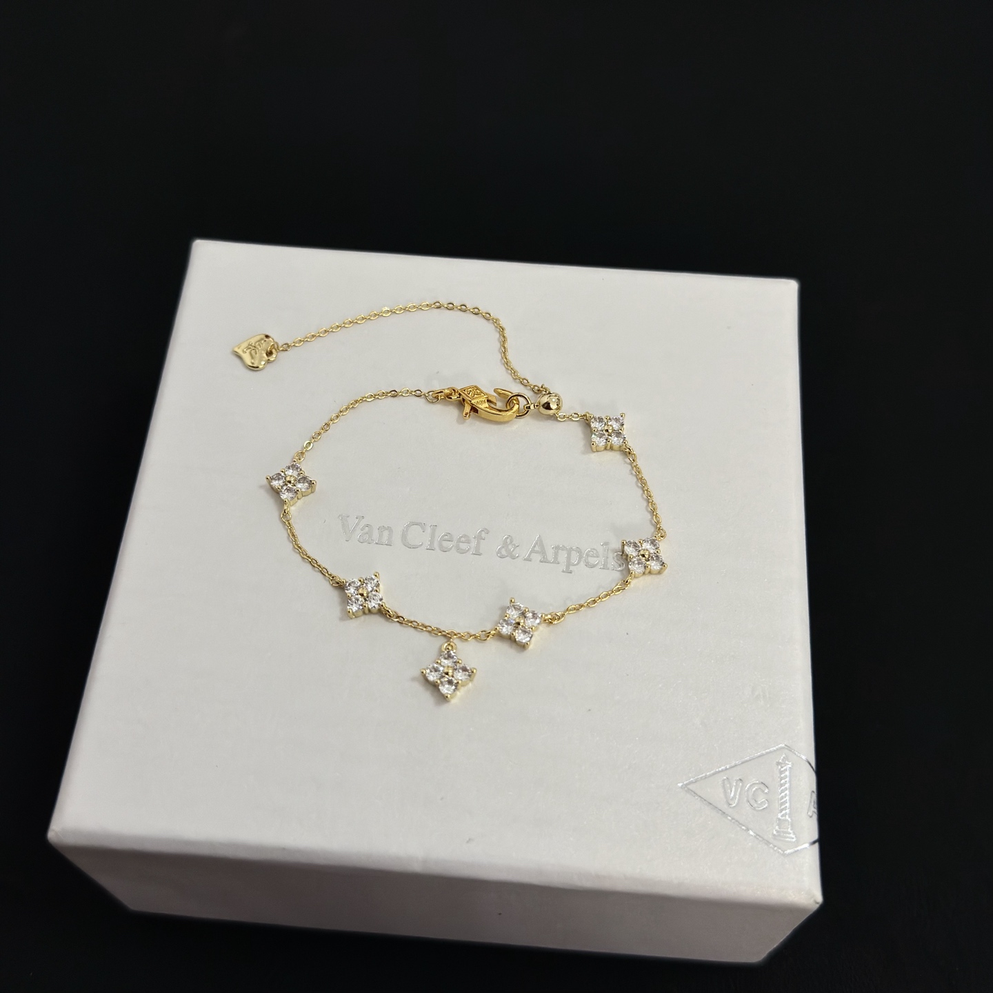 Van Cleef Arpels Alhambra bracelet yellow gold clear diamond 17cm