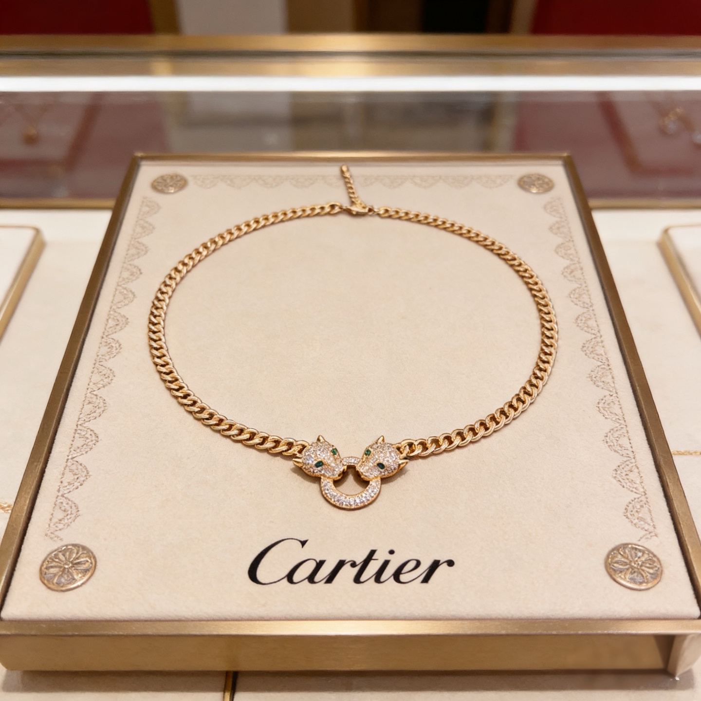 卡地亚镶钻猎豹项链 高端定制版本 镶嵌钻工艺 V金材质 经典而时尚风格 用凌厉线条重构爱情美学！打破常规