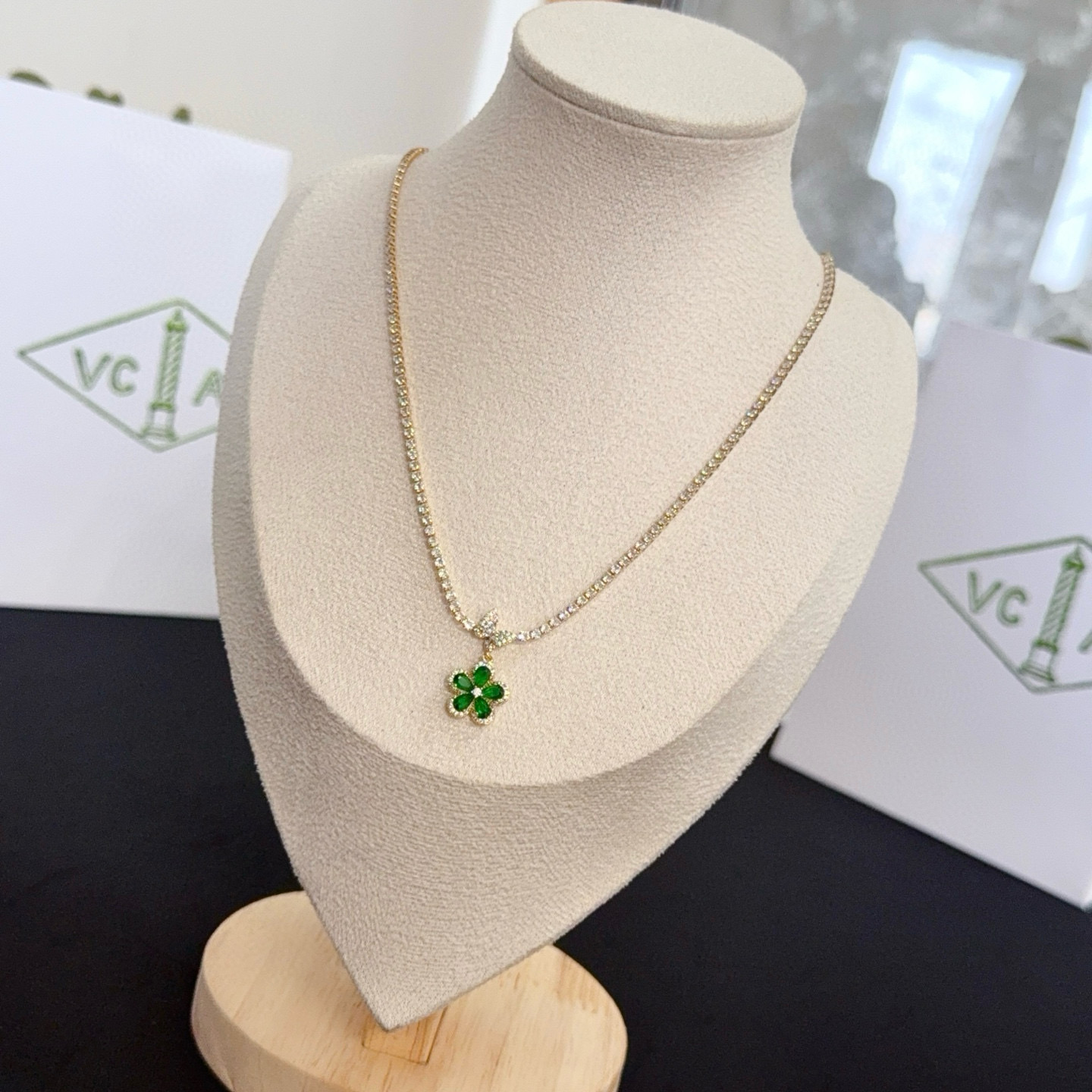 〔精工原版〕爆款 VCA四叶草🍀梵克雅宝项链 V金等级 经典之作 官网同款 时尚潮流 采用多层次金属雕刻